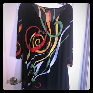 Beautiful tunic in black with colorful swirls